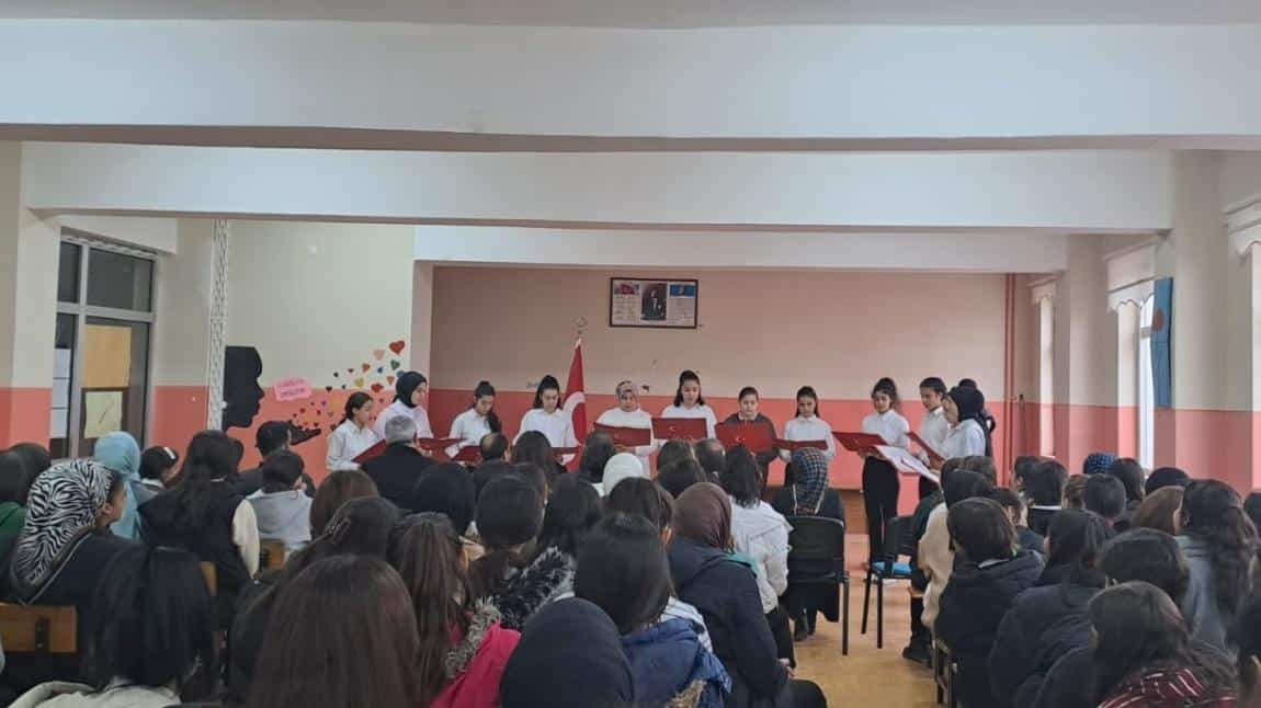 Okulumuzda 18 Mart Çanakkale Şehitlerini Anma Programı Düzenlendi